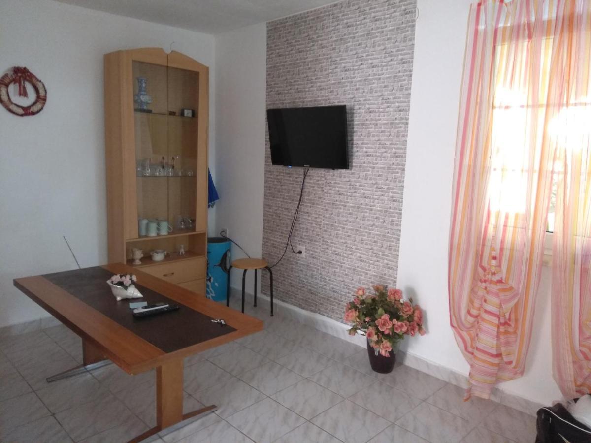 Apartmani Korade Vir Esterno foto