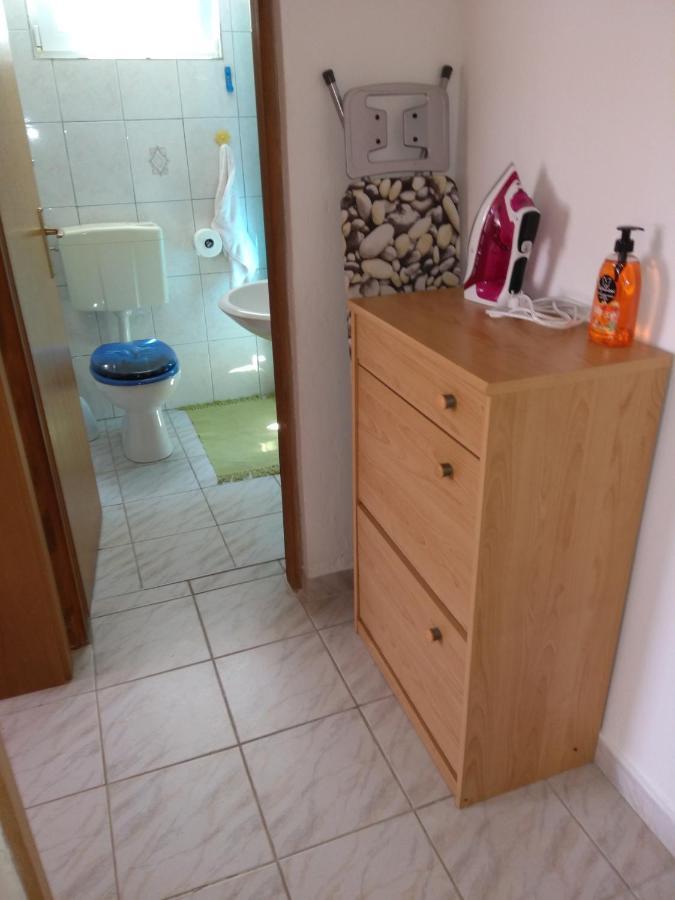 Apartmani Korade Vir Esterno foto