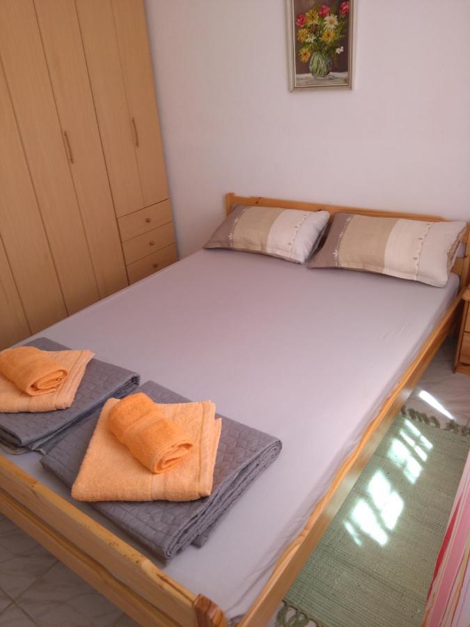 Apartmani Korade Vir Esterno foto