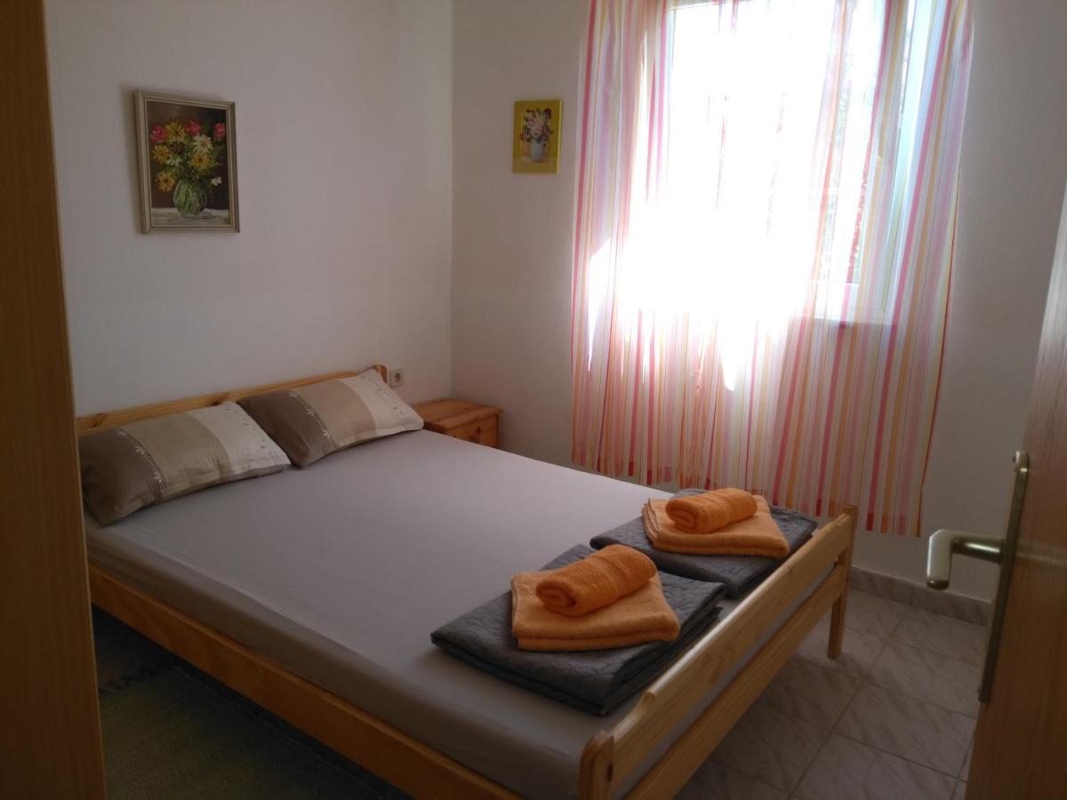 Apartmani Korade Vir Esterno foto