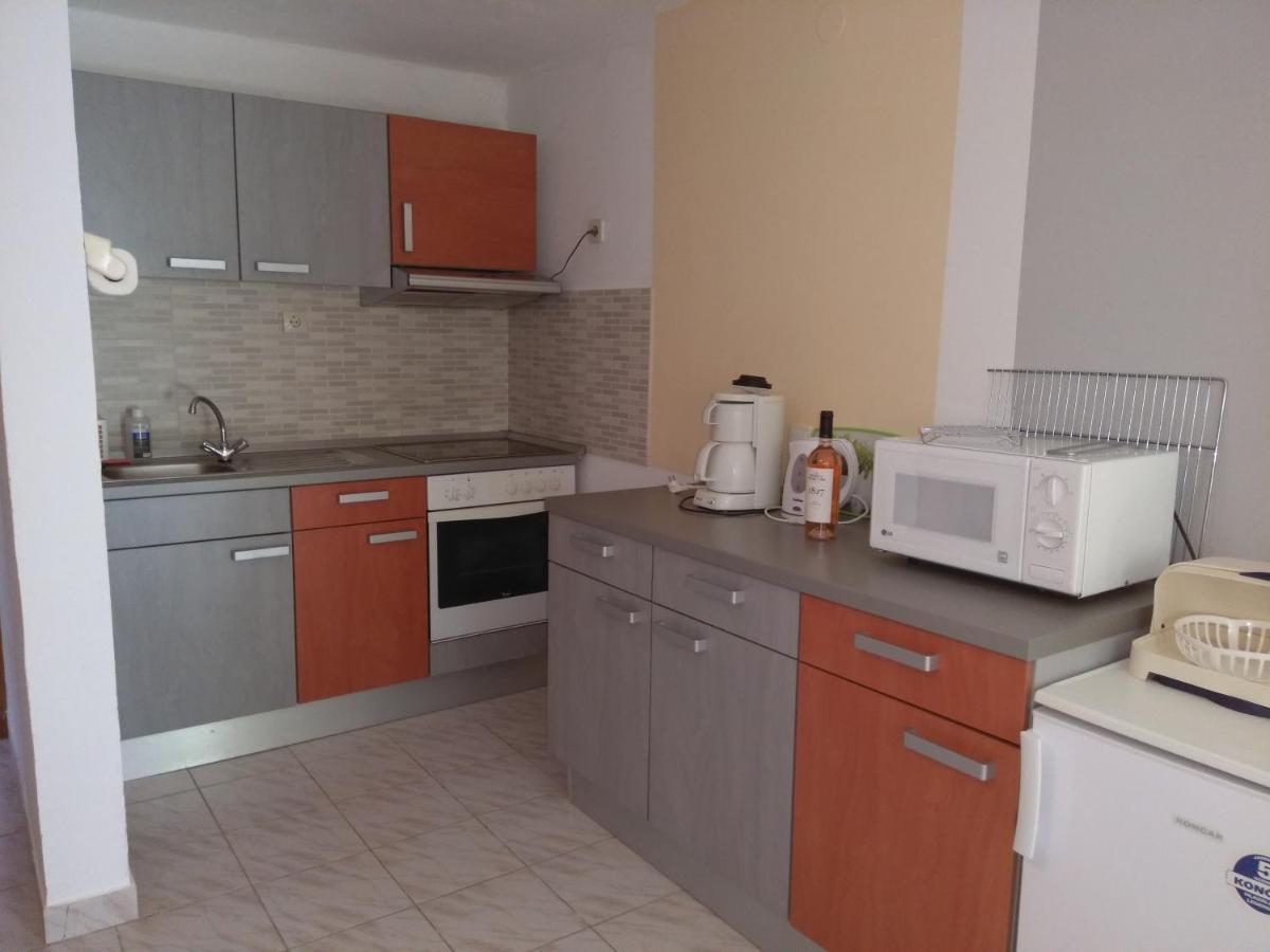 Apartmani Korade Vir Esterno foto