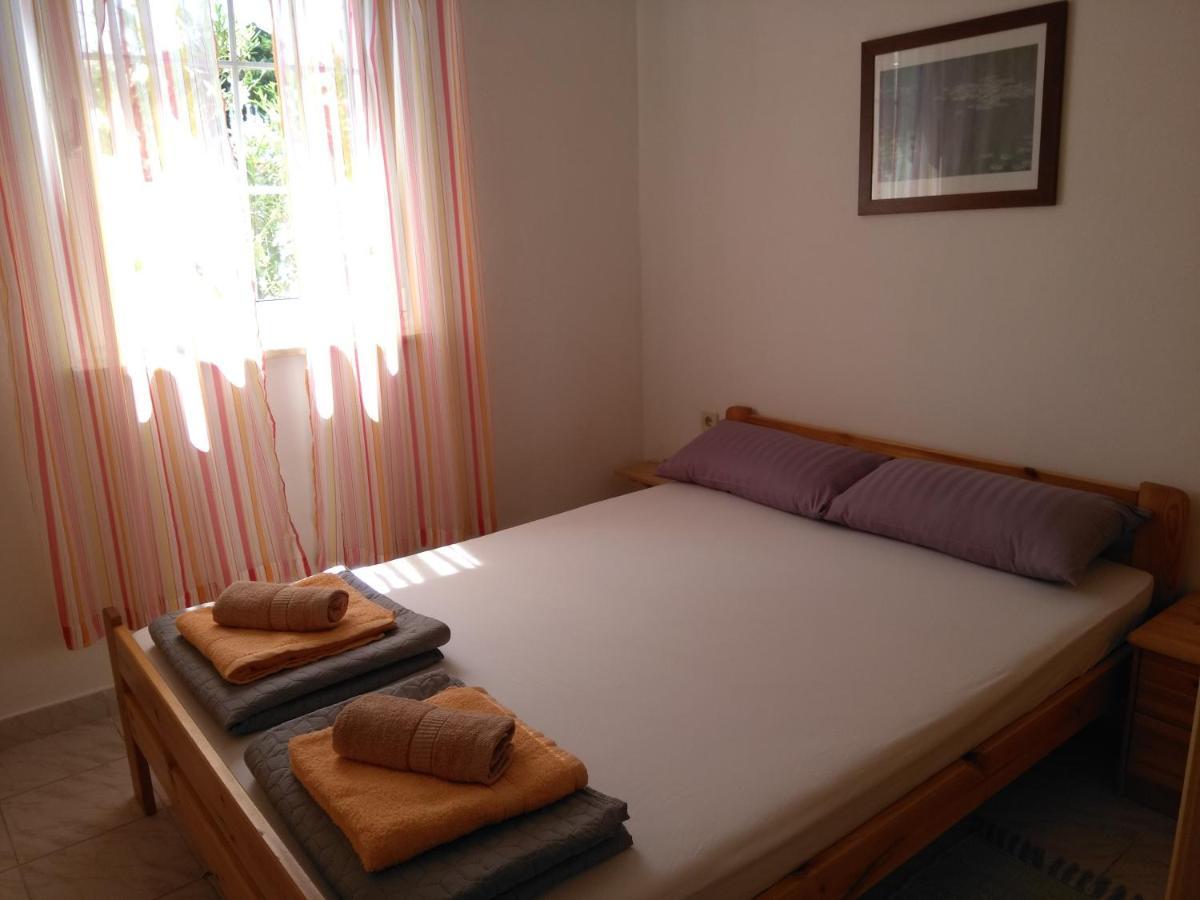 Apartmani Korade Vir Esterno foto