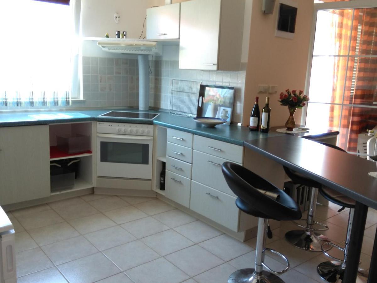 Apartmani Korade Vir Esterno foto