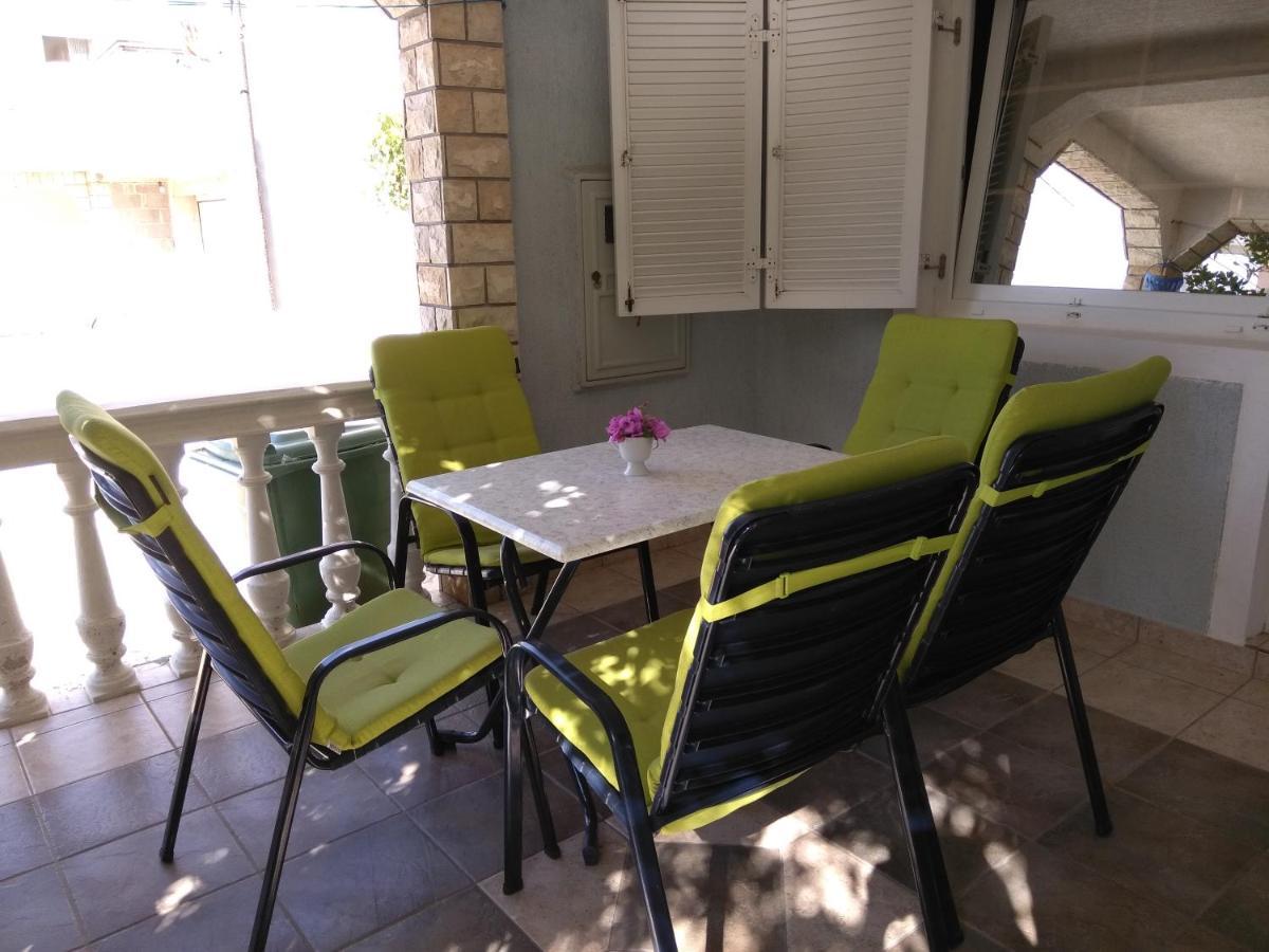 Apartmani Korade Vir Esterno foto