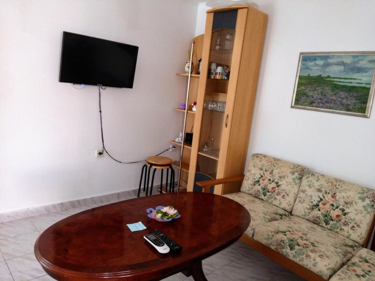 Apartmani Korade Vir Esterno foto