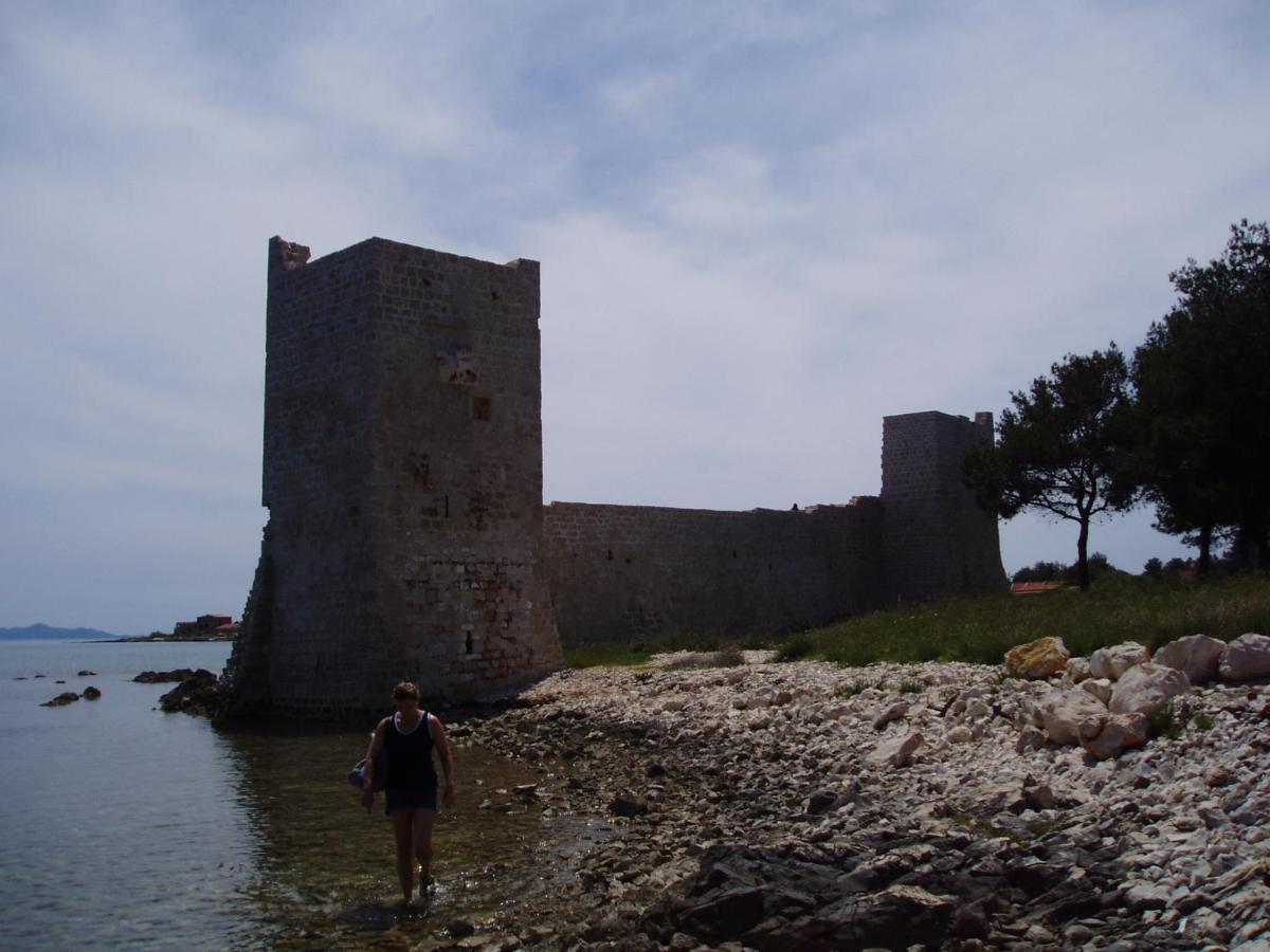 Apartmani Korade Vir Esterno foto