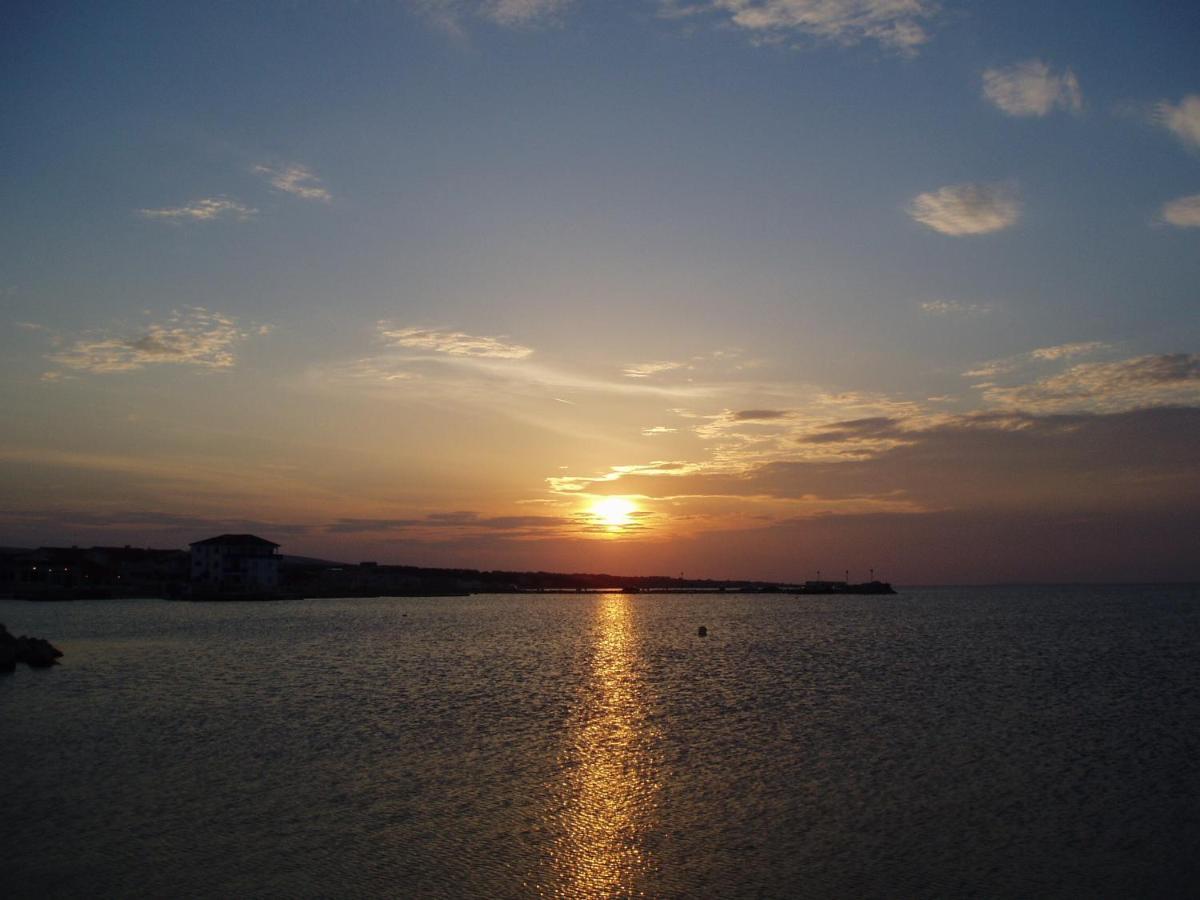 Apartmani Korade Vir Esterno foto