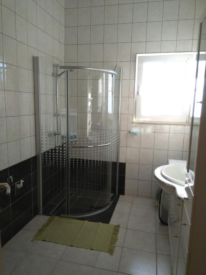 Apartmani Korade Vir Esterno foto