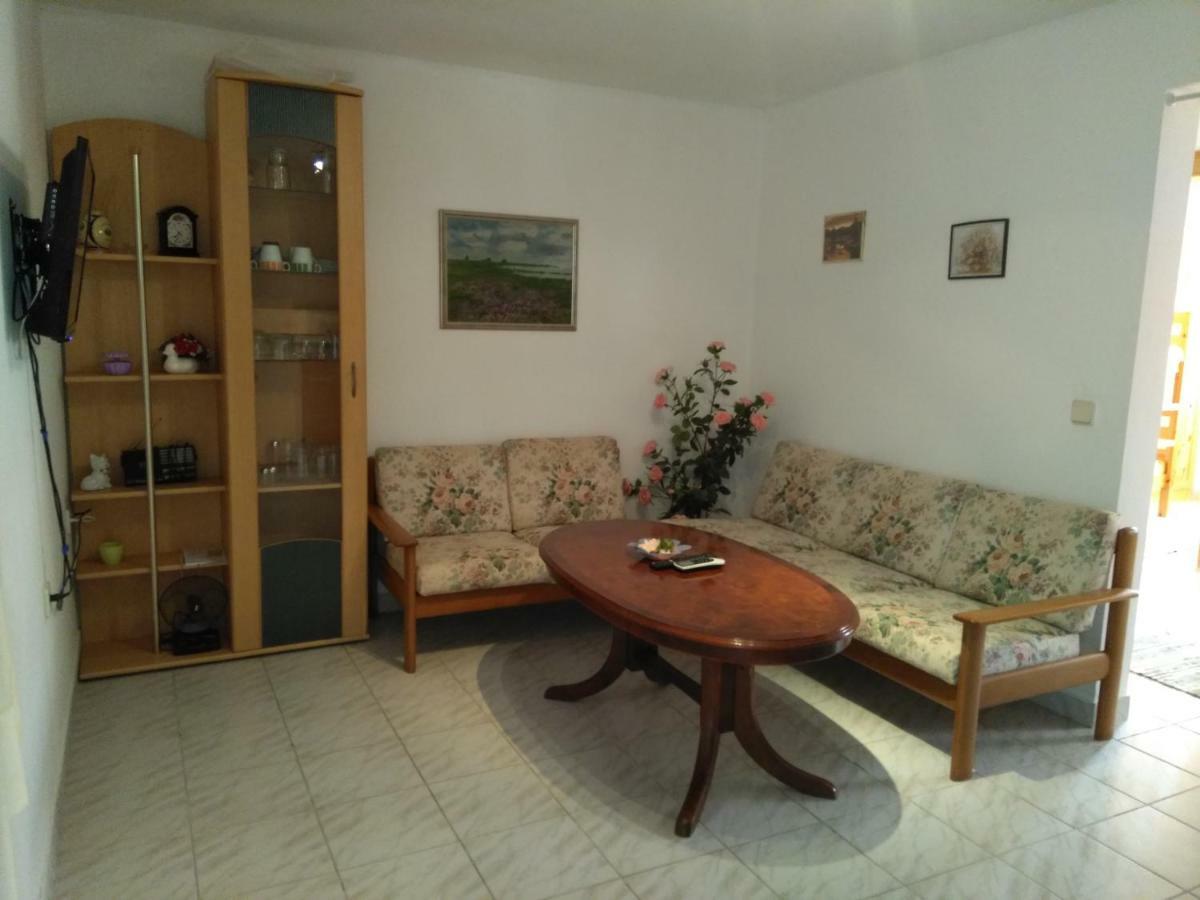 Apartmani Korade Vir Esterno foto