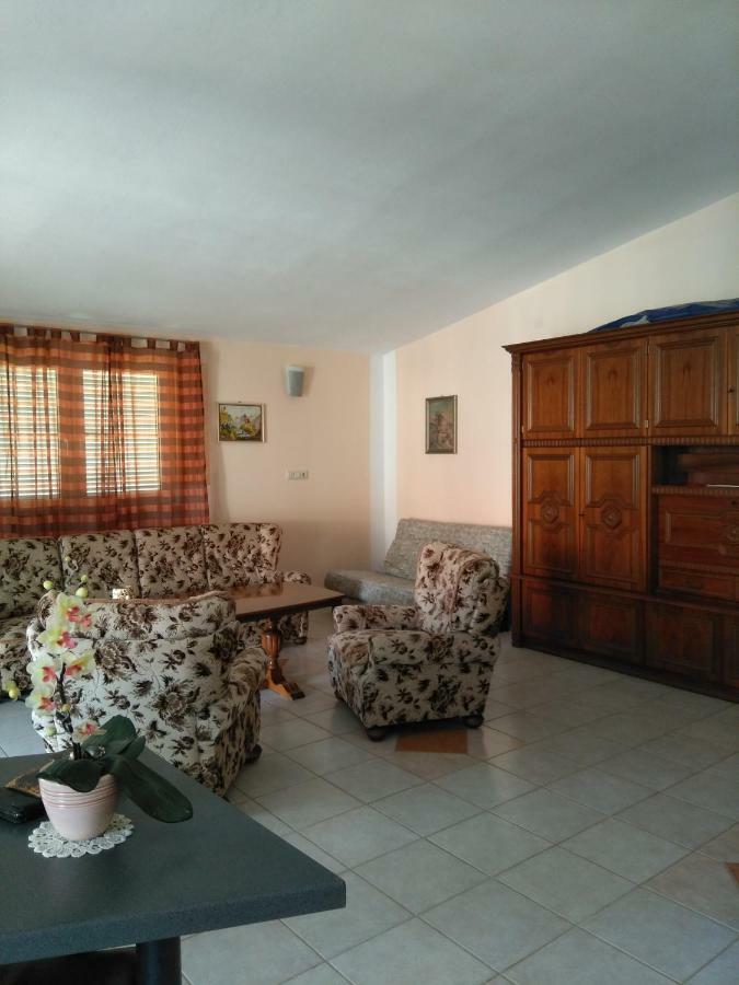 Apartmani Korade Vir Esterno foto
