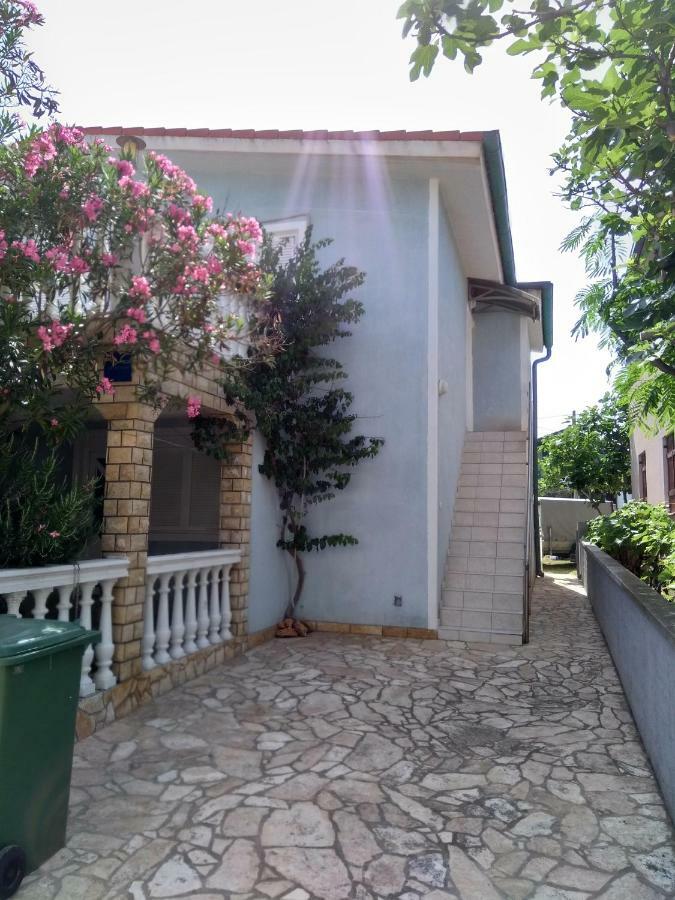 Apartmani Korade Vir Esterno foto