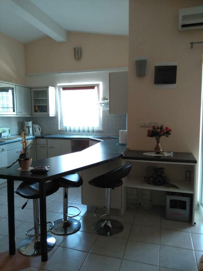 Apartmani Korade Vir Esterno foto